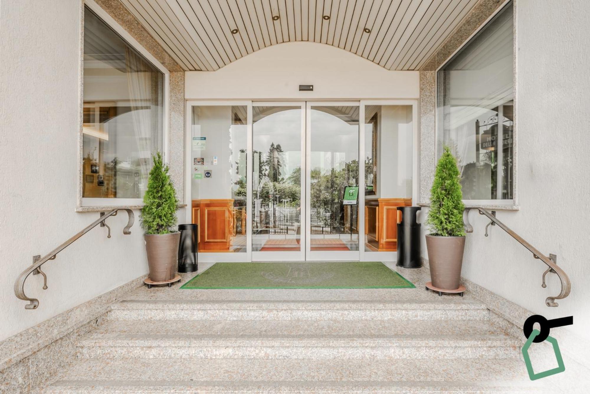 Hotiday Collection - 3* Stresa